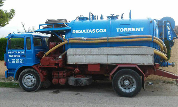 Camiones cuba para desatascar tuberías en Valencia