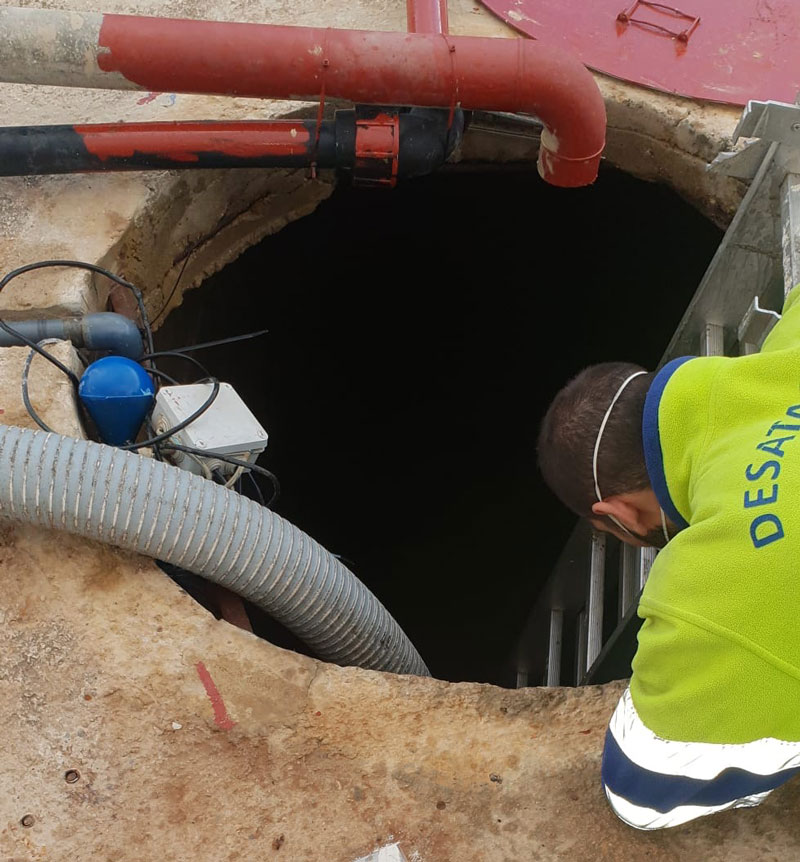 Vaciado de pozos negros en Valencia