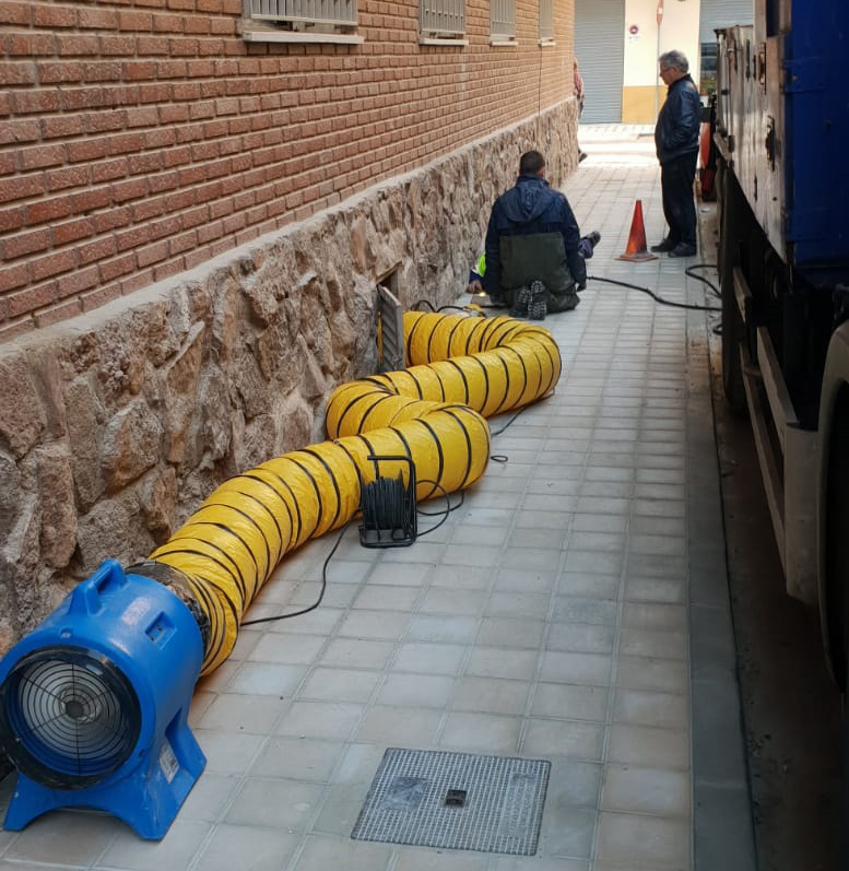 Extracción de gases en espacios confinados en Valencia