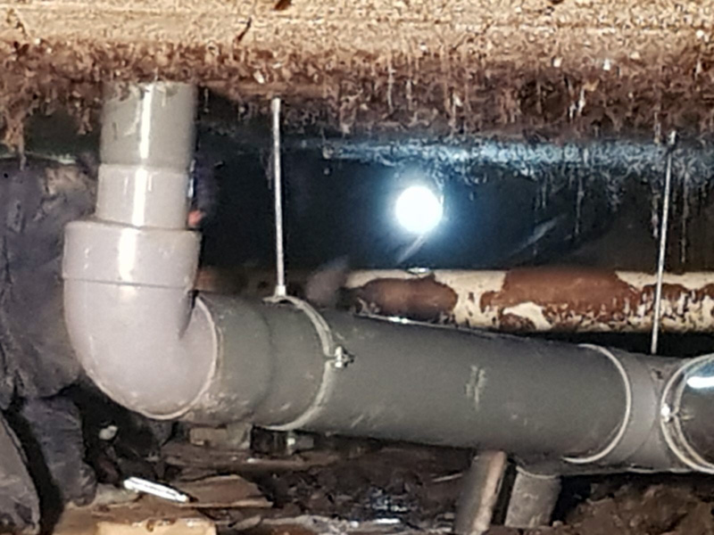 Sustitución de tuberías dañadas en Valencia